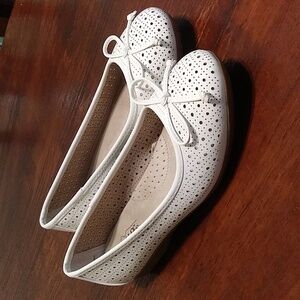 CLIFFS BY WHITE MOUNTAIN Women's Cheryl Cushioned Ballet Flat